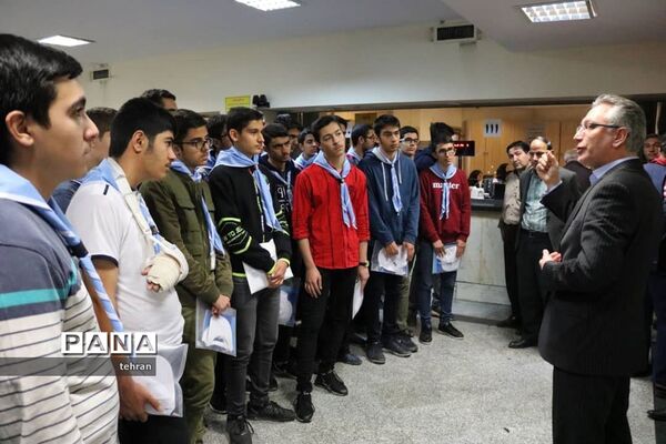 بازدید دانش آموزان پیشتازتهرانی  از مراکز و شعب سازمان تامین اجتماعی