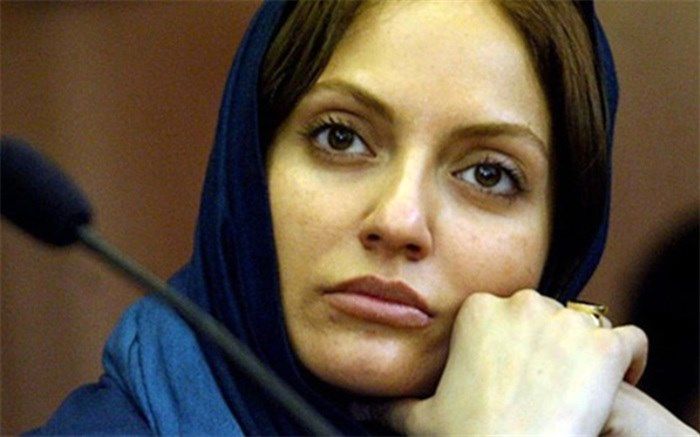 ماجرای توئیتری مهناز افشار؛ از ممنوع‌الخروج شدن تا تجمع معترضان مقابل منزل