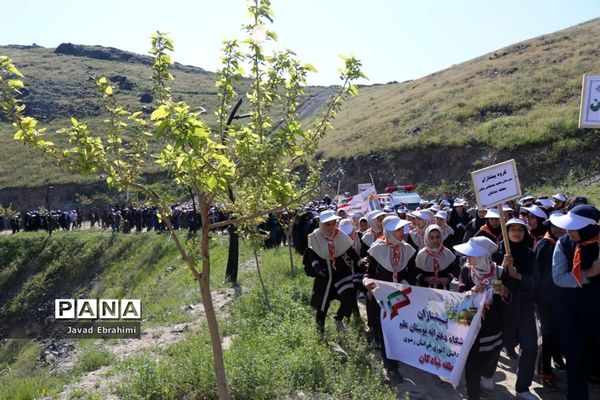 همایش بزرگ کوهپیمایی پیشتازان سازمان دانش‌آموزی خراسان رضوی-1