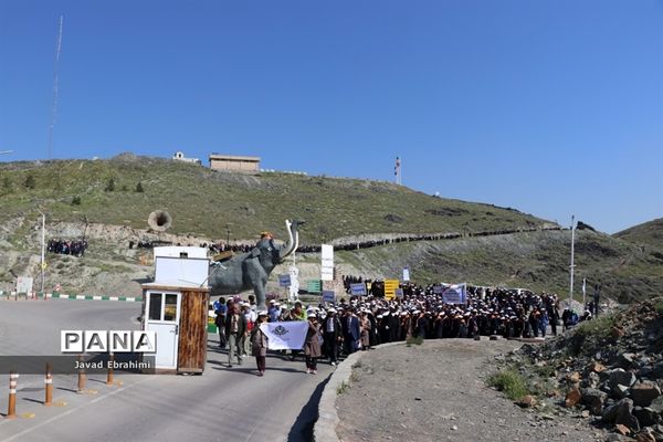 همایش بزرگ کوهپیمایی پیشتازان سازمان دانش‌آموزی خراسان رضوی-1