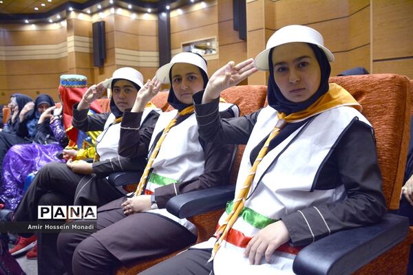 همایش  کشوری گام دوم انقلاب اسلامی در تالار معلم تبریز