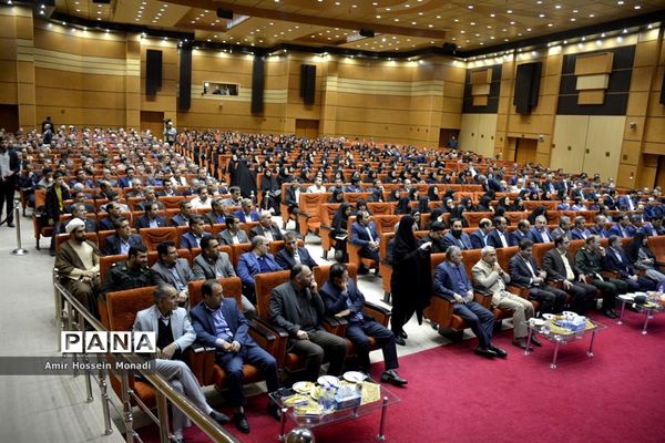 همایش  کشوری گام دوم انقلاب اسلامی در تالار معلم تبریز