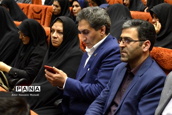 همایش  کشوری گام دوم انقلاب اسلامی در تالار معلم تبریز