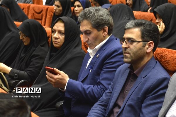 همایش  کشوری گام دوم انقلاب اسلامی در تالار معلم تبریز