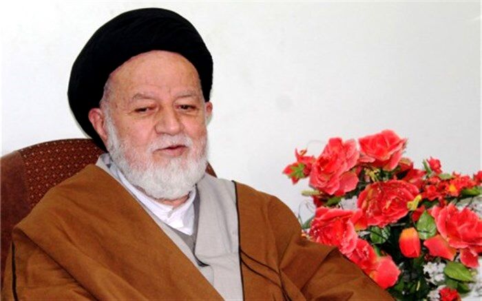 آیت‌الله‌ شاهچراغی در پی رانش زمین در کالپوش به رهبر معظم انقلاب نامه نوشت