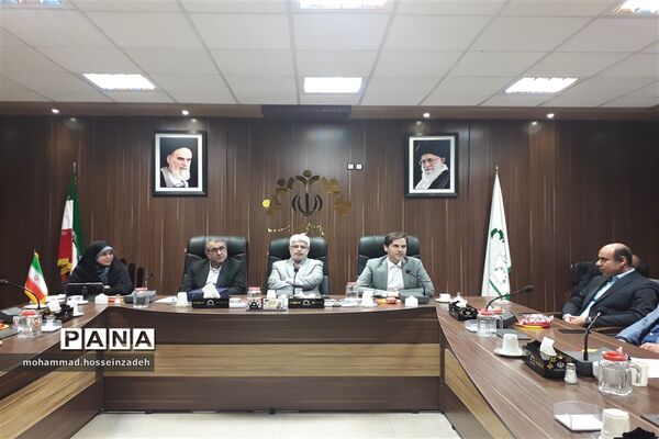 دیداراعضای تشکیلات سازمان دانش آموزی استان گیلان با اعضای شورای اسلامی شهررشت