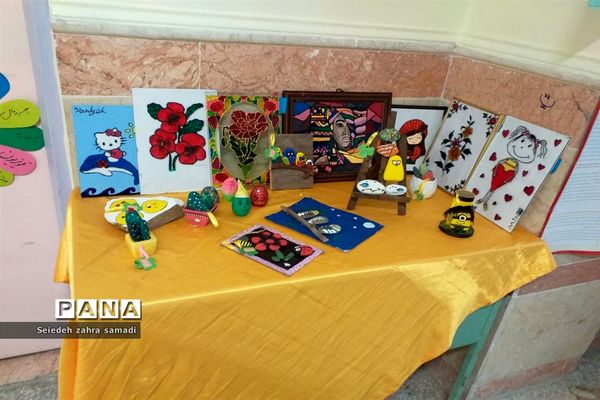 نمایشگاه هفته مشاغل در مدرسه فاطمیه ملارد