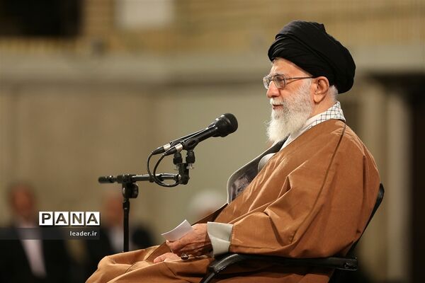 دیدار هزاران نفر از معلمان و فرهنگیان سراسر کشور به‌مناسبت روز معلم با مقام معظم رهبری