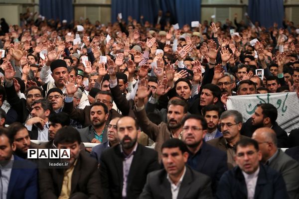دیدار هزاران نفر از معلمان و فرهنگیان سراسر کشور به‌مناسبت روز معلم با مقام معظم رهبری