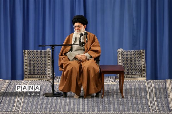 دیدار هزاران نفر از معلمان و فرهنگیان سراسر کشور به‌مناسبت روز معلم با مقام معظم رهبری