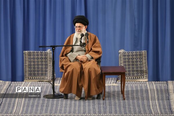 دیدار هزاران نفر از معلمان و فرهنگیان سراسر کشور به‌مناسبت روز معلم با مقام معظم رهبری