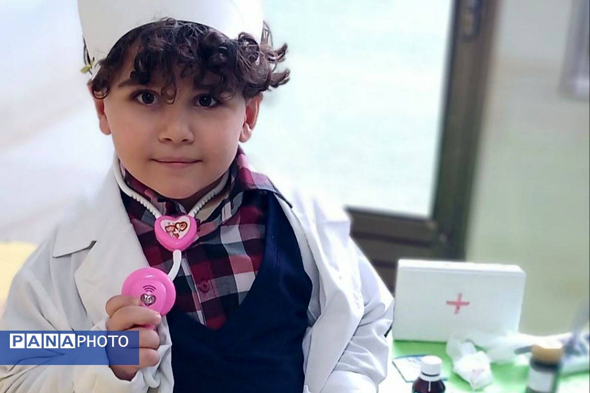 مراسم بزرگداشت ولادت حضرت زینب (س) و تجلیل از اولیای پرستار در دبستان ولیعصر و بهار معرفتِ شهرستان‌فیروزکوه