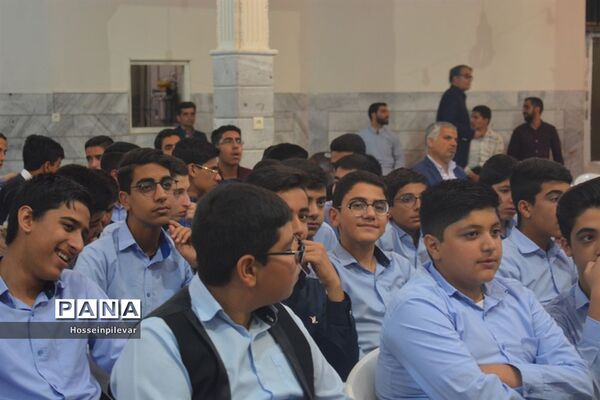 برگزاری جشن تکلیف دبیرستان شهید نواب صفوی بیرجند در مسجد  جامع توحید
