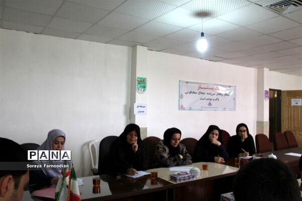 جلسه هم اندیشی وتشریح برنامه های سالروز تاسیس سازمان دانش آموزی