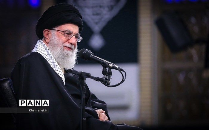 دیدار رهبر انقلاب با جمعی از کارگران در هفته پاسداشت کار و کارگر