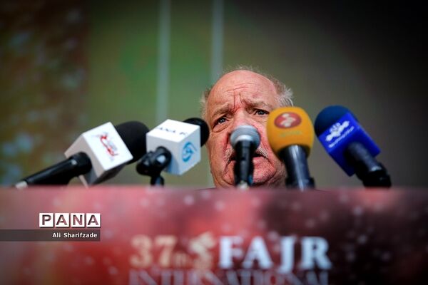 نشست خبری  پل ژوزف شریدر کارگردان و فیلمنامه‌نویس امریکایی