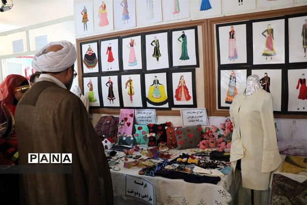 بازدید معاون وزیر آموزش و پرورش از هنرستان دخترانه پژوهش ارومیه