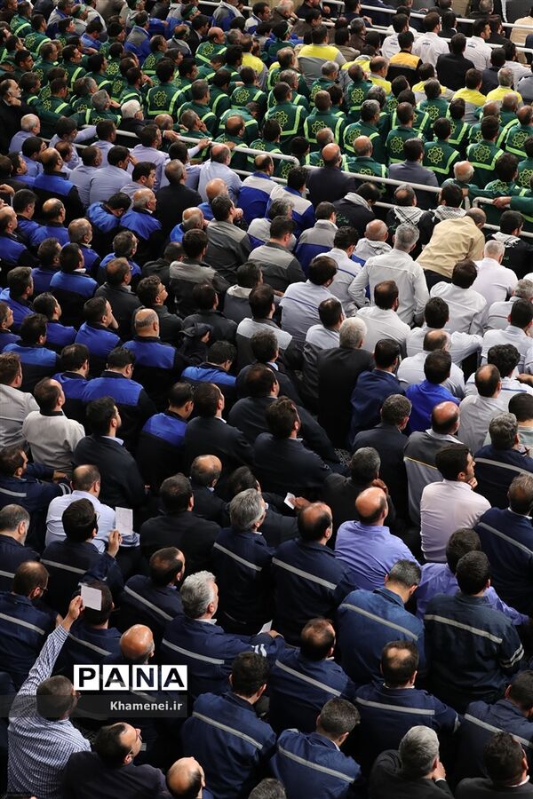 دیدار کارگران با مقام معظم رهبری