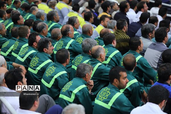 دیدار کارگران با مقام معظم رهبری