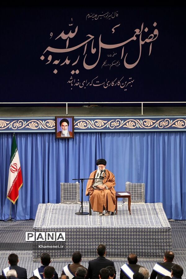 دیدار کارگران با مقام معظم رهبری