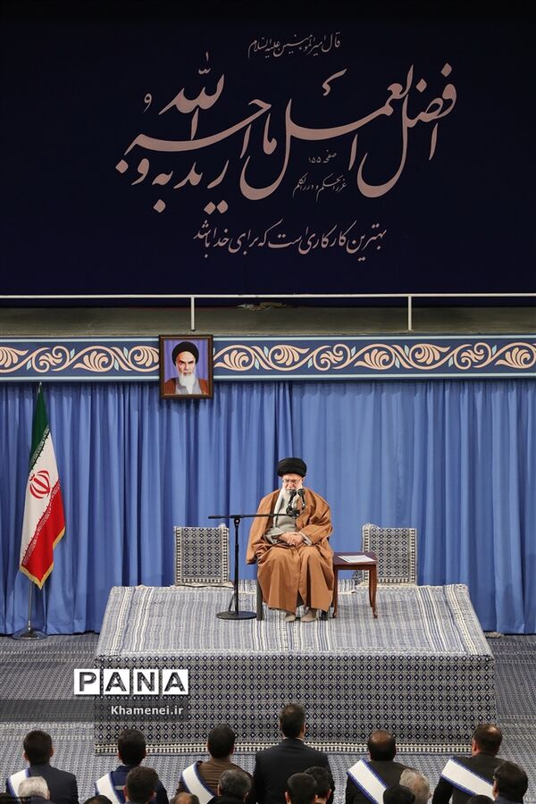 دیدار کارگران با مقام معظم رهبری