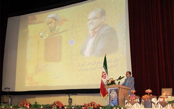 گلستان‌خوانی ، دانش‌آموزان را نسبت به  ارزشهای فرهنگی کشور آشنا می‌سازد