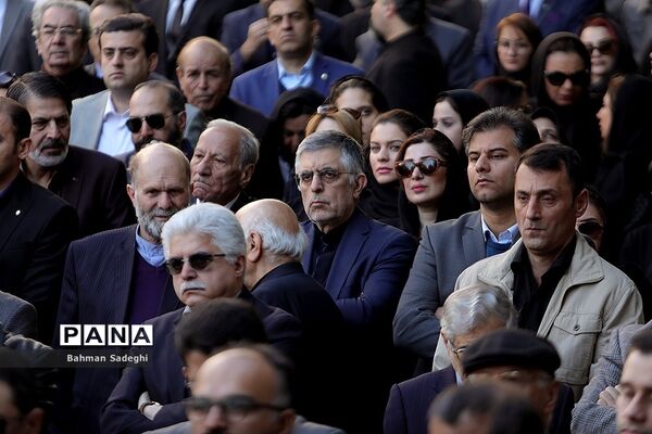 تشییع پیکر بهمن کشاورز