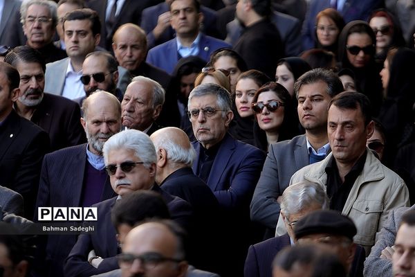 تشییع پیکر بهمن کشاورز