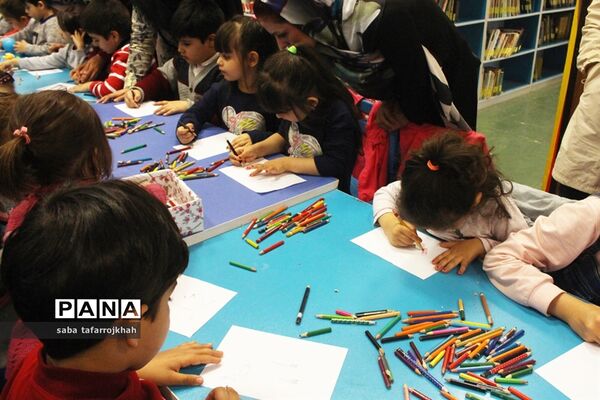 کارگاه گسترش فضای هفته سلامت  و بهداشت فردی در کتاب کودکان و نوجوانان