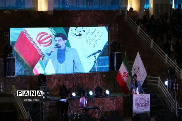 چرخ عظیم رونق ایران در دستان کارگران زحمتکش