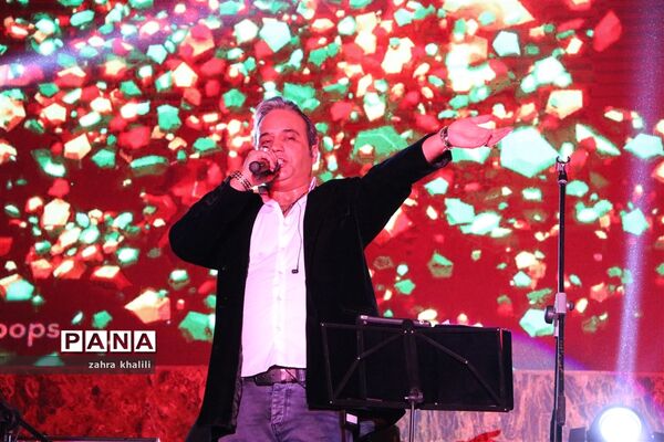 چرخ عظیم رونق ایران در دستان کارگران زحمتکش