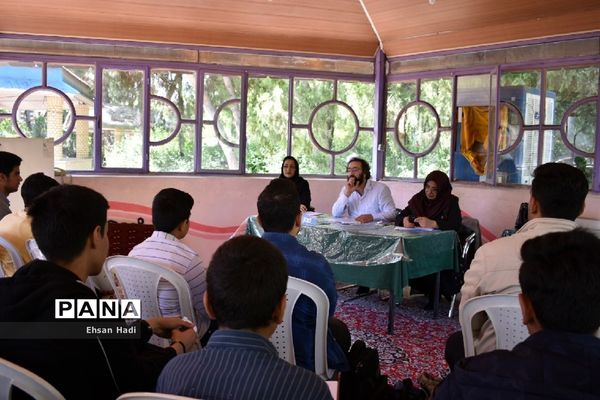 رشته های انفرادی مسابقات فرهنگی و هنری دانش‌آموزان پسر خراسان رضوی