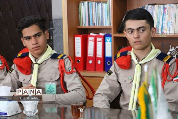 دیدار  پیشتازان و خبرنگاران پانا با رئیس سازمان دانش‌آموزی استان به مناسبت هفته معلم
