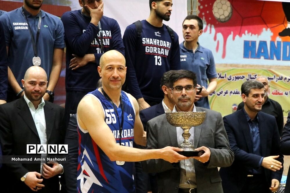 قهرمانی پالایش نفت آبادان در فینال رقابت های بسکتبال قهرمانی کشور