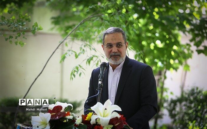 سیدمحمد بطحایی: همه معلمان آموزش و پرورش نمونه هستند