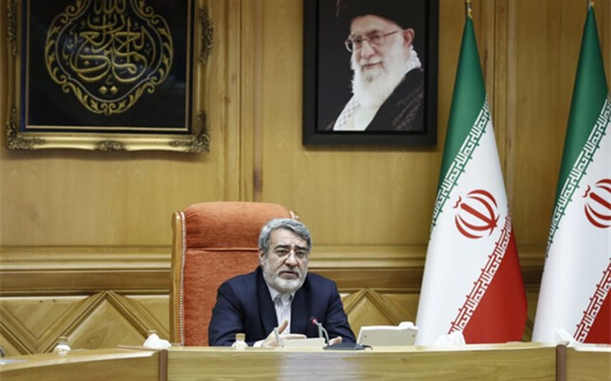 وزیر کشور: برای گرفتن مسئولیت مسابقه می‌گذارند و حق را ناحق می‌کنند