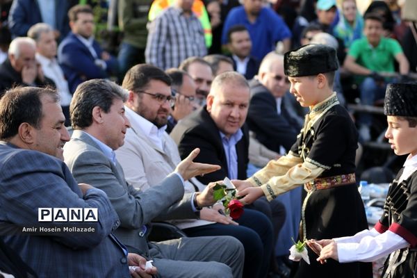 افتتاحیه جشنواره گل‌ها در ارومیه