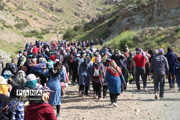 حضور شهروندان شهرقدس در مراسم کوهپیمایی خانوادگی