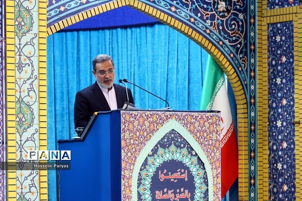 نماز جمعه تهران با سخنرانی پیش‌ از خطبه وزیر آموزش و پرورش