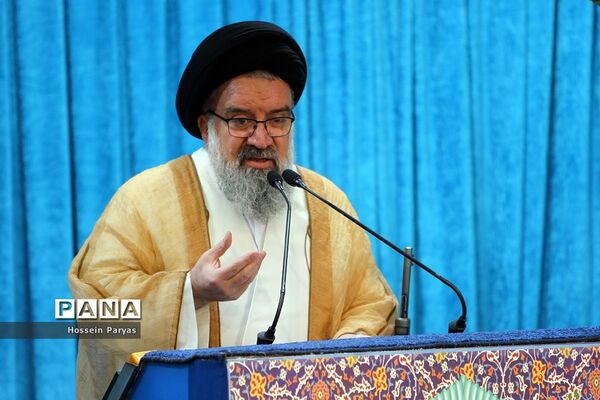 نماز جمعه تهران با سخنرانی پیش‌ از خطبه وزیر آموزش و پرورش