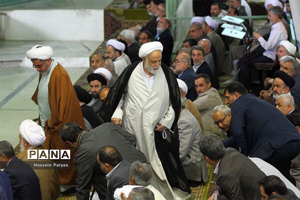 نماز جمعه تهران با سخنرانی پیش‌ از خطبه وزیر آموزش و پرورش