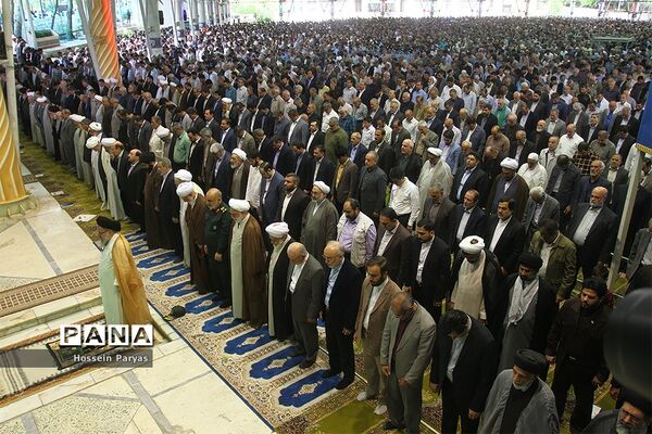 نماز جمعه تهران با سخنرانی پیش‌ از خطبه وزیر آموزش و پرورش