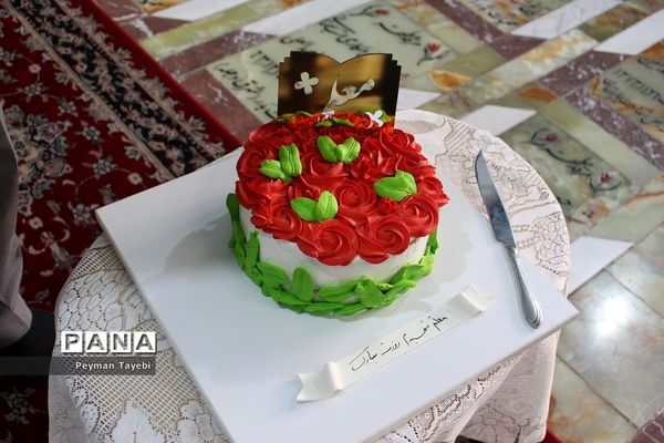 برگزاری مراسم تجدید میثاق با شهدا به مناسبت هفته معلم در سمنان