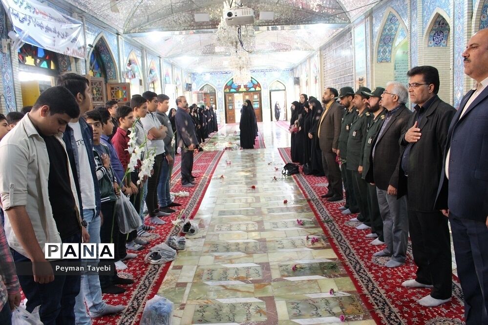 برگزاری مراسم تجدید میثاق با شهدا به مناسبت هفته معلم در سمنان