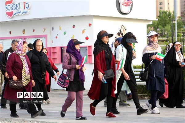 همایش پیاده‌روی بازنشستگان شهرداری تهران