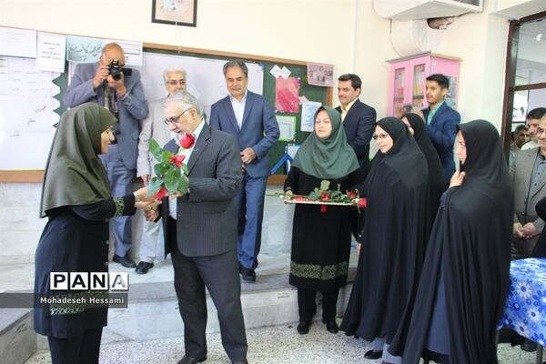 جشن سپاس معلم دردبستان شاهد دختران