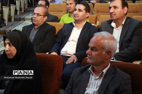 آیین سی و پنجمین یادواره استانی بزرگداشت مقام معلم در اهواز