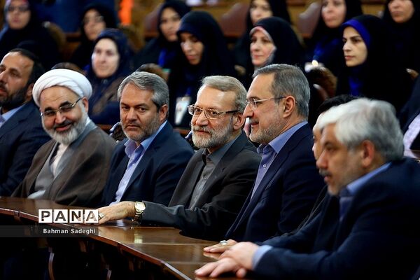 دیدار جمعی از فرهنگیان با رئیس مجلس شورای اسلامی