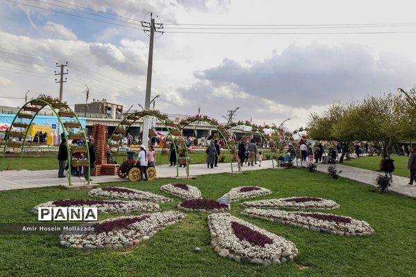 نهمین جشنواره گل‌ها در ارومیه