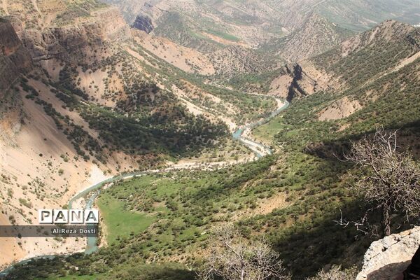 طبیعت زیبای تنگه سرخ سپیدان و یاسوج